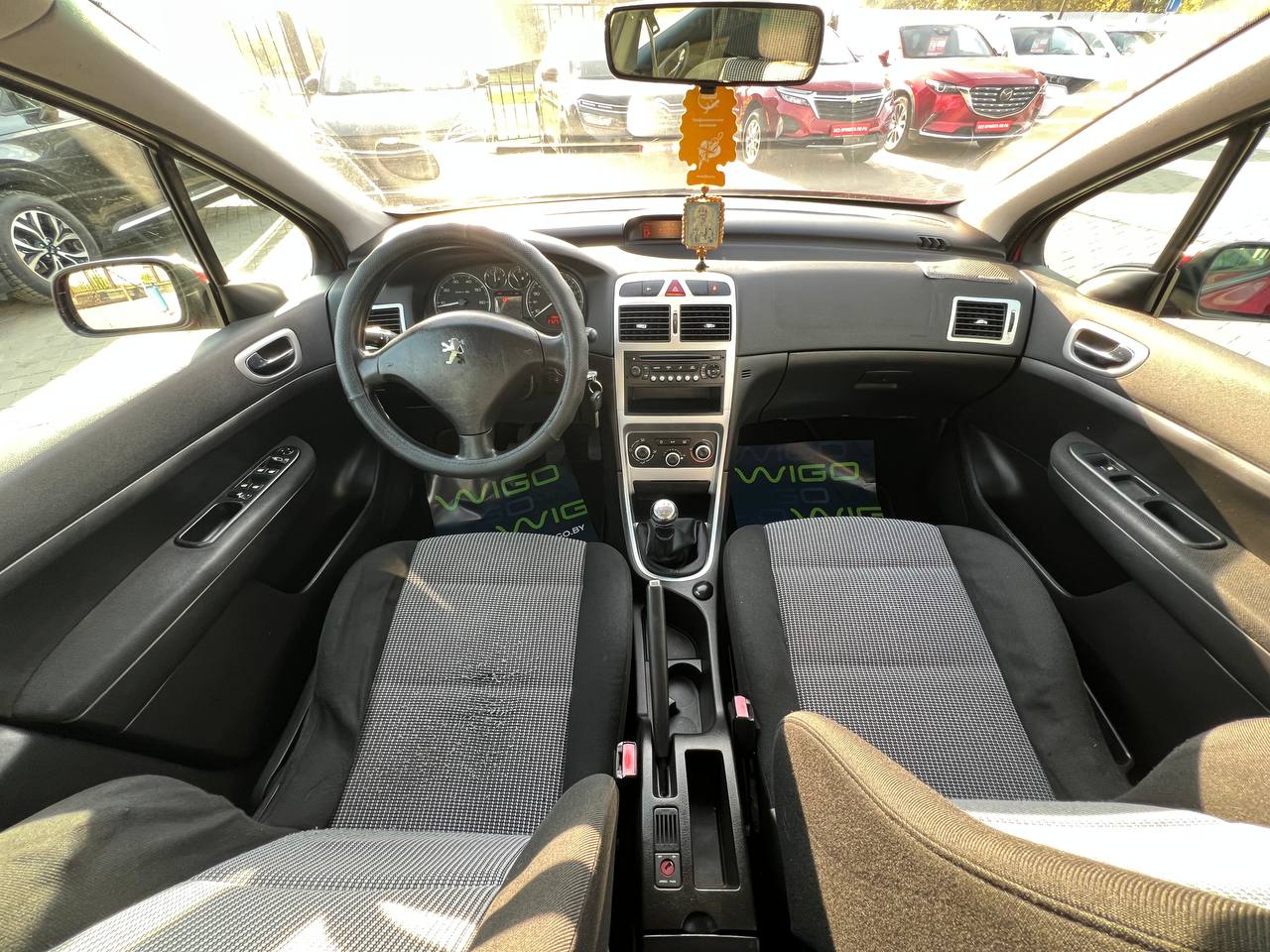 Фото автомобиля 12
