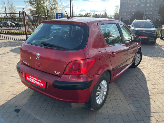 Фото автомобиля 5