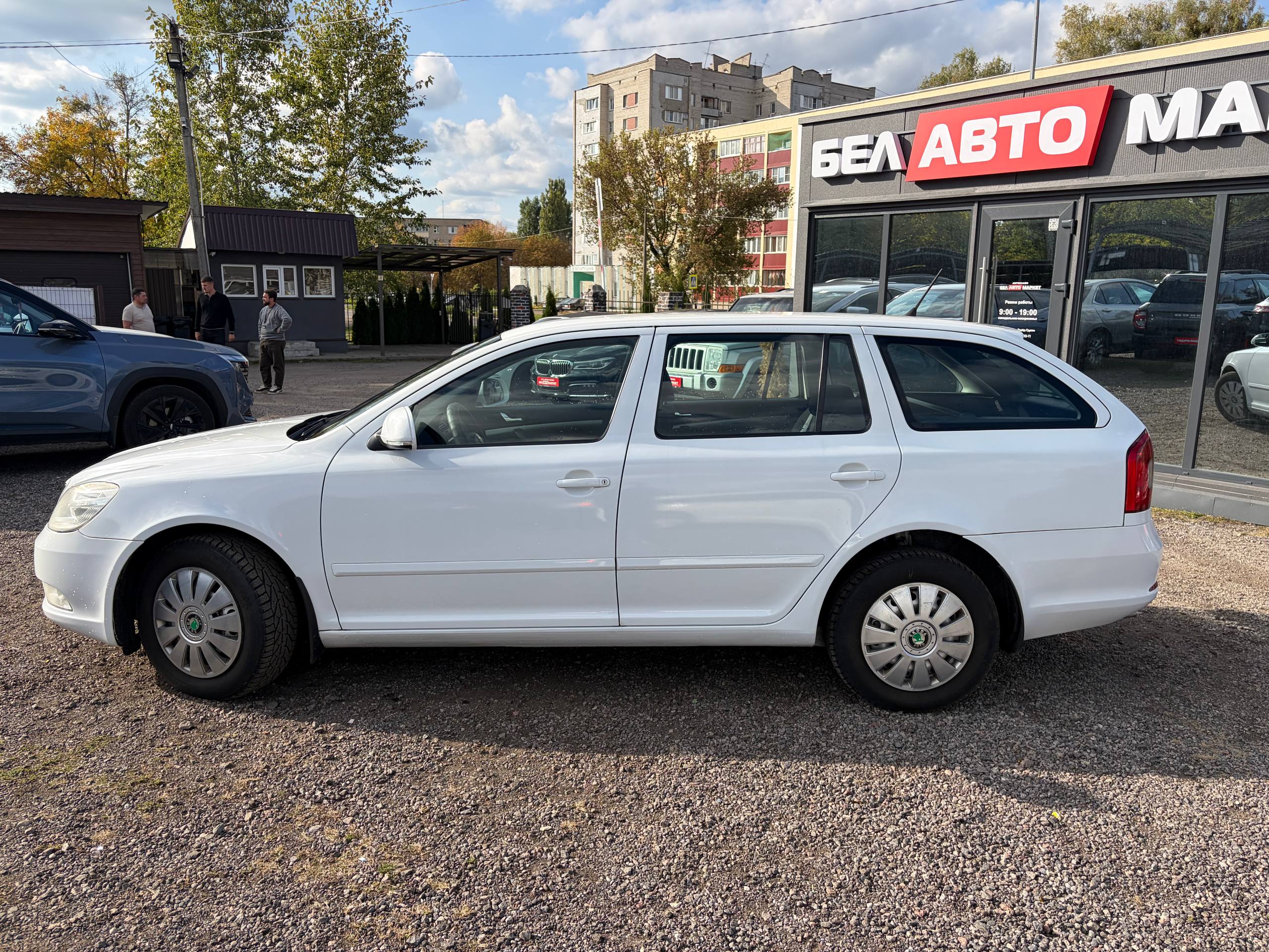 Фото автомобиля 8
