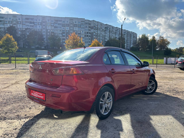 Фото автомобиля 3