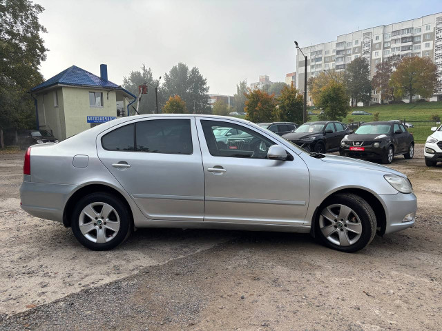 Фото автомобиля 3