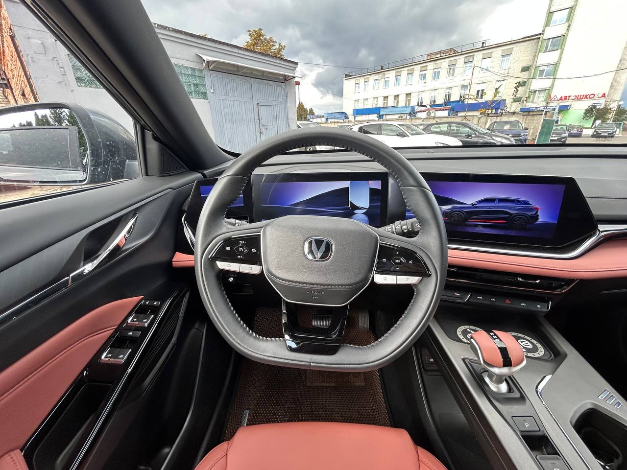 Фото автомобиля 12