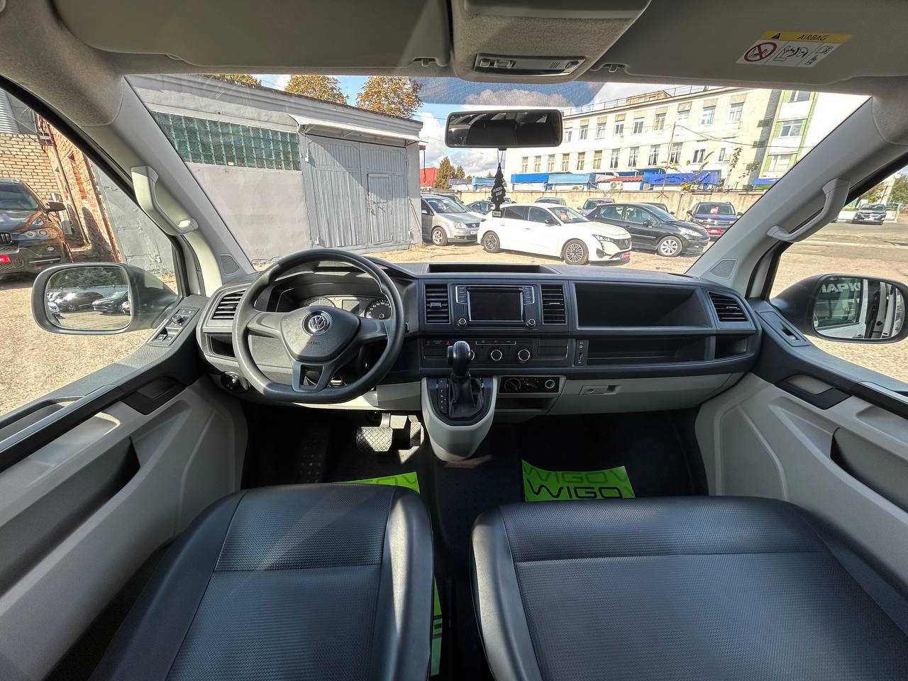 Фото автомобиля 12