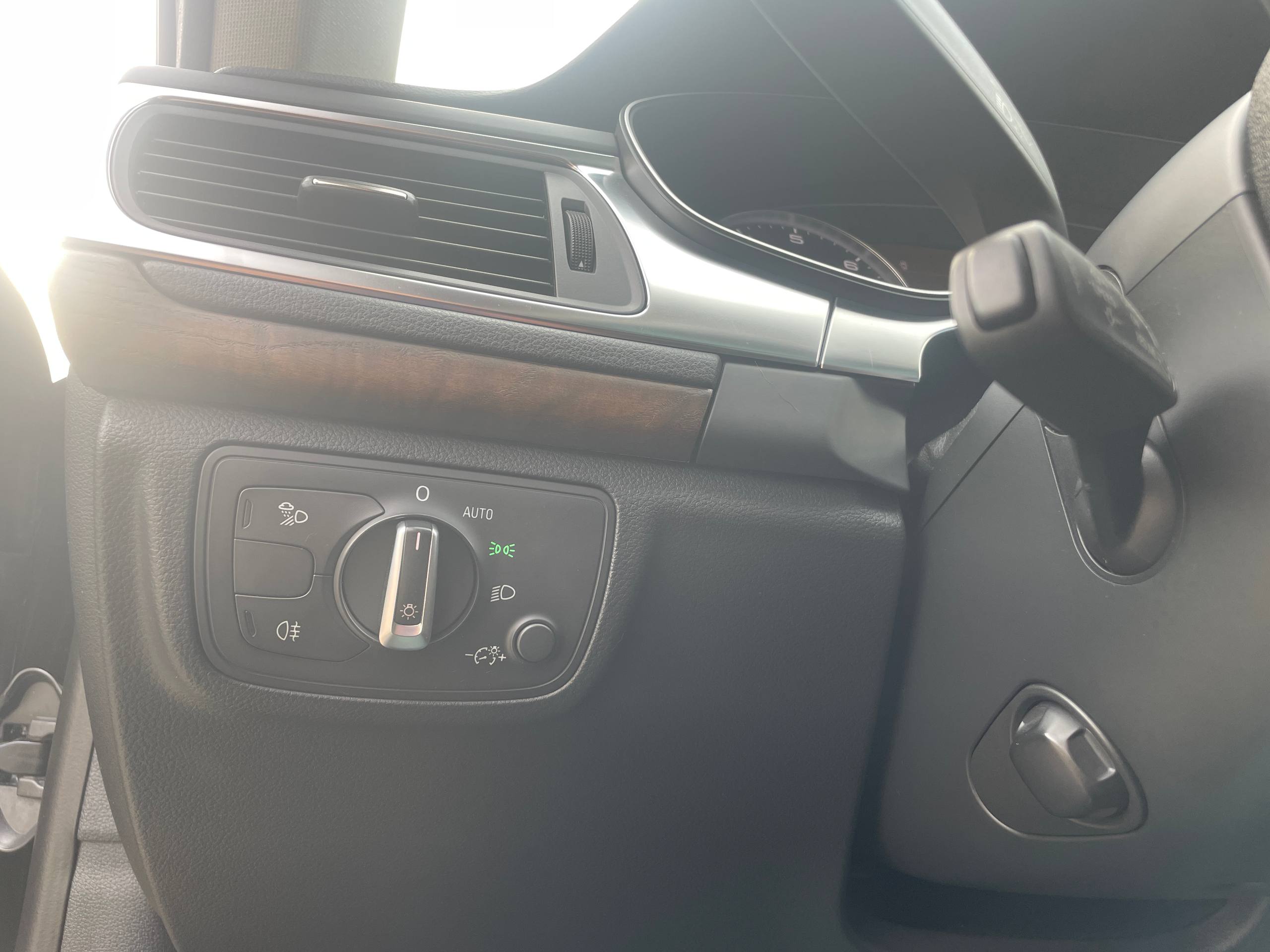 Фото автомобиля 12