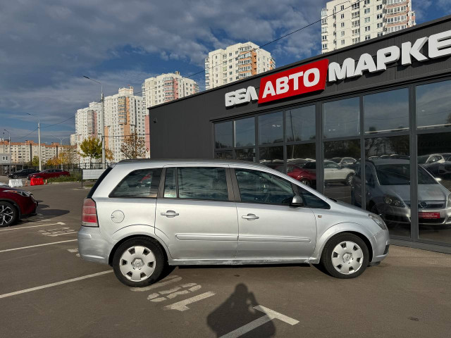 Фото автомобиля 3