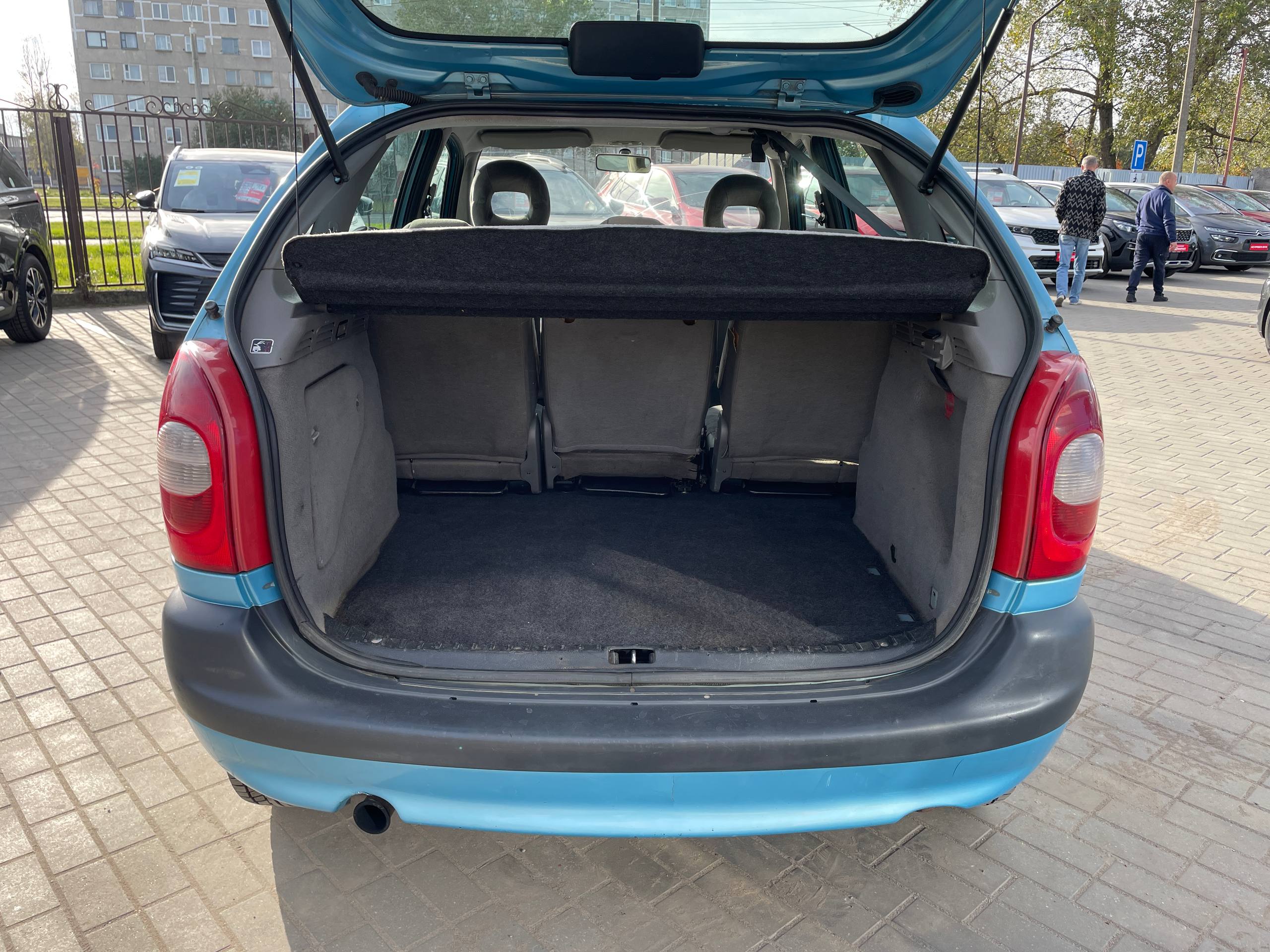 Фото автомобиля 9