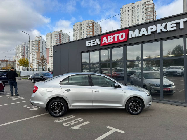 Фото автомобиля 3
