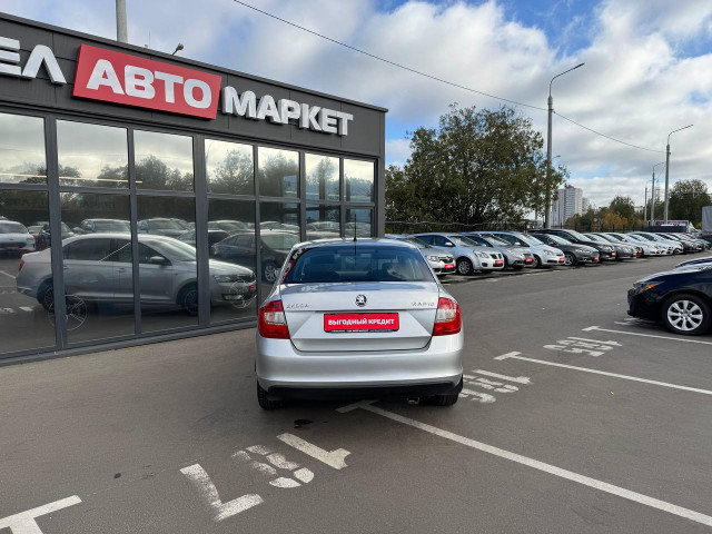Фото автомобиля 5
