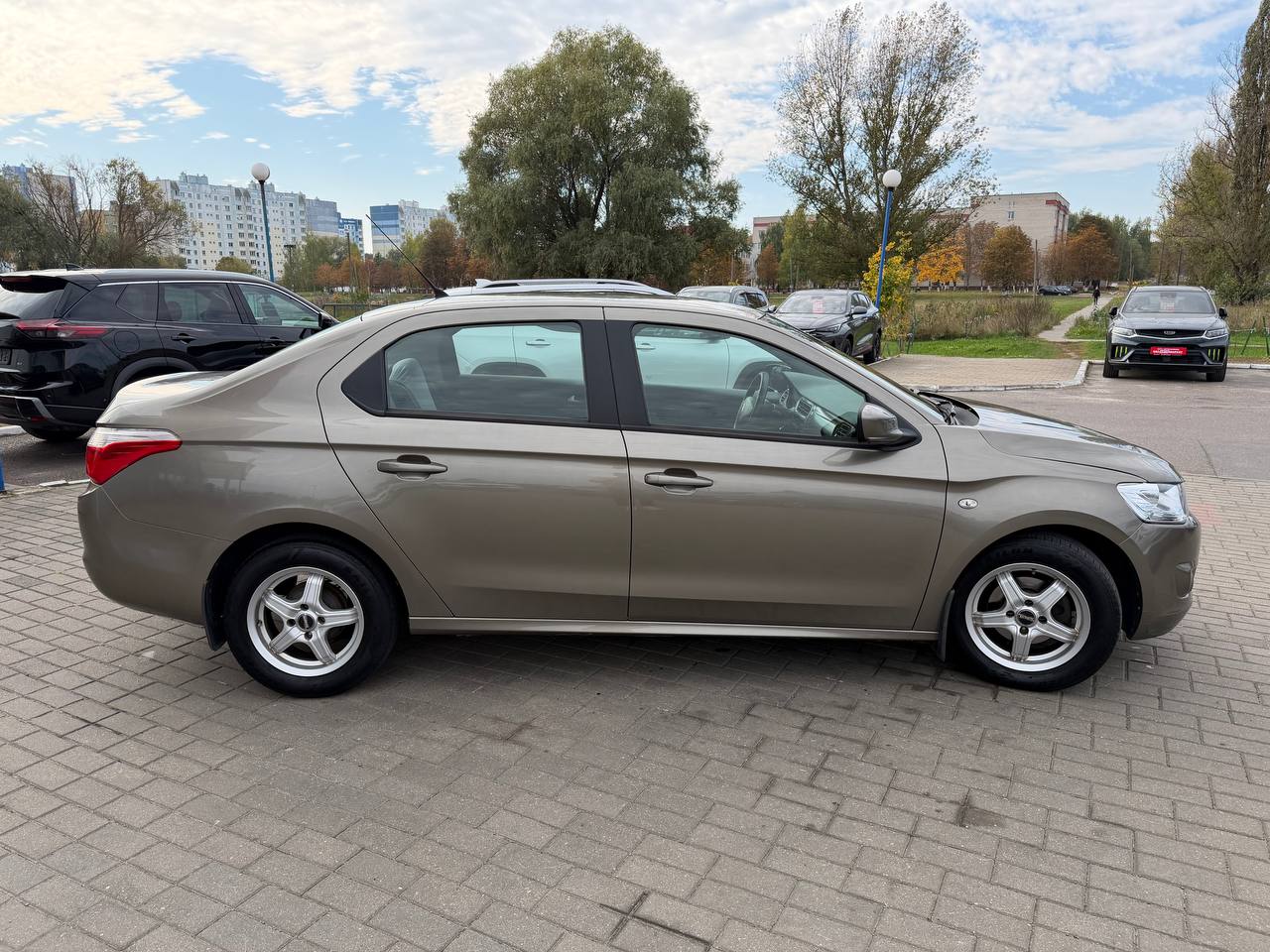 Фото автомобиля 3
