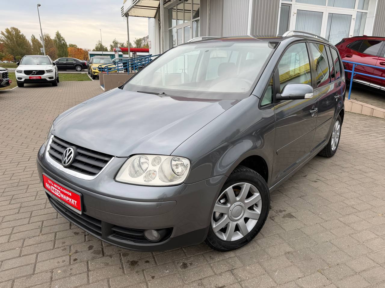 авто с пробегом volkswagen touran 2004