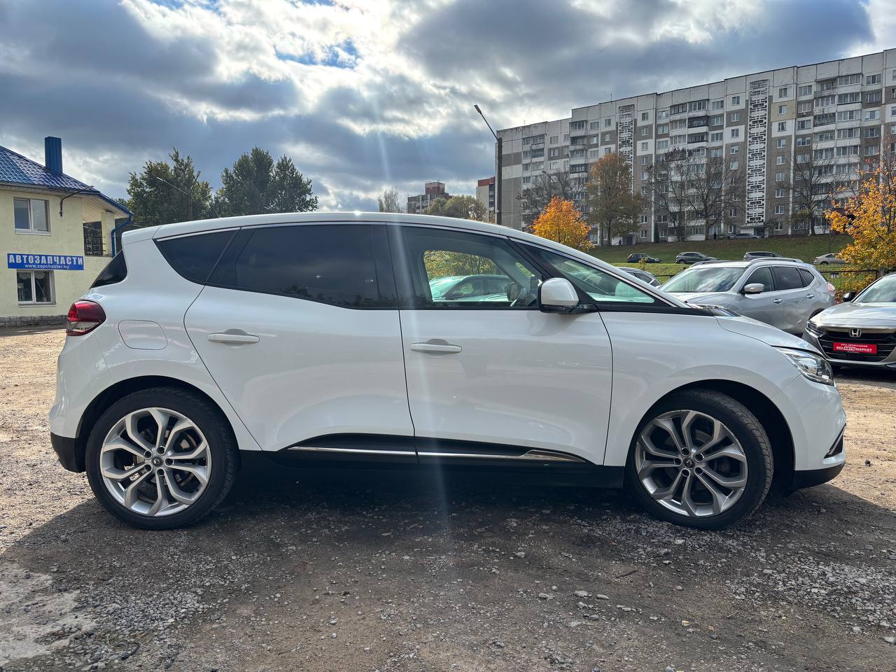 Фото автомобиля 3