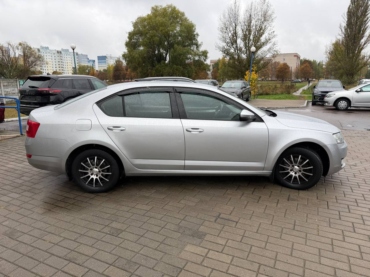 Фото автомобиля 3