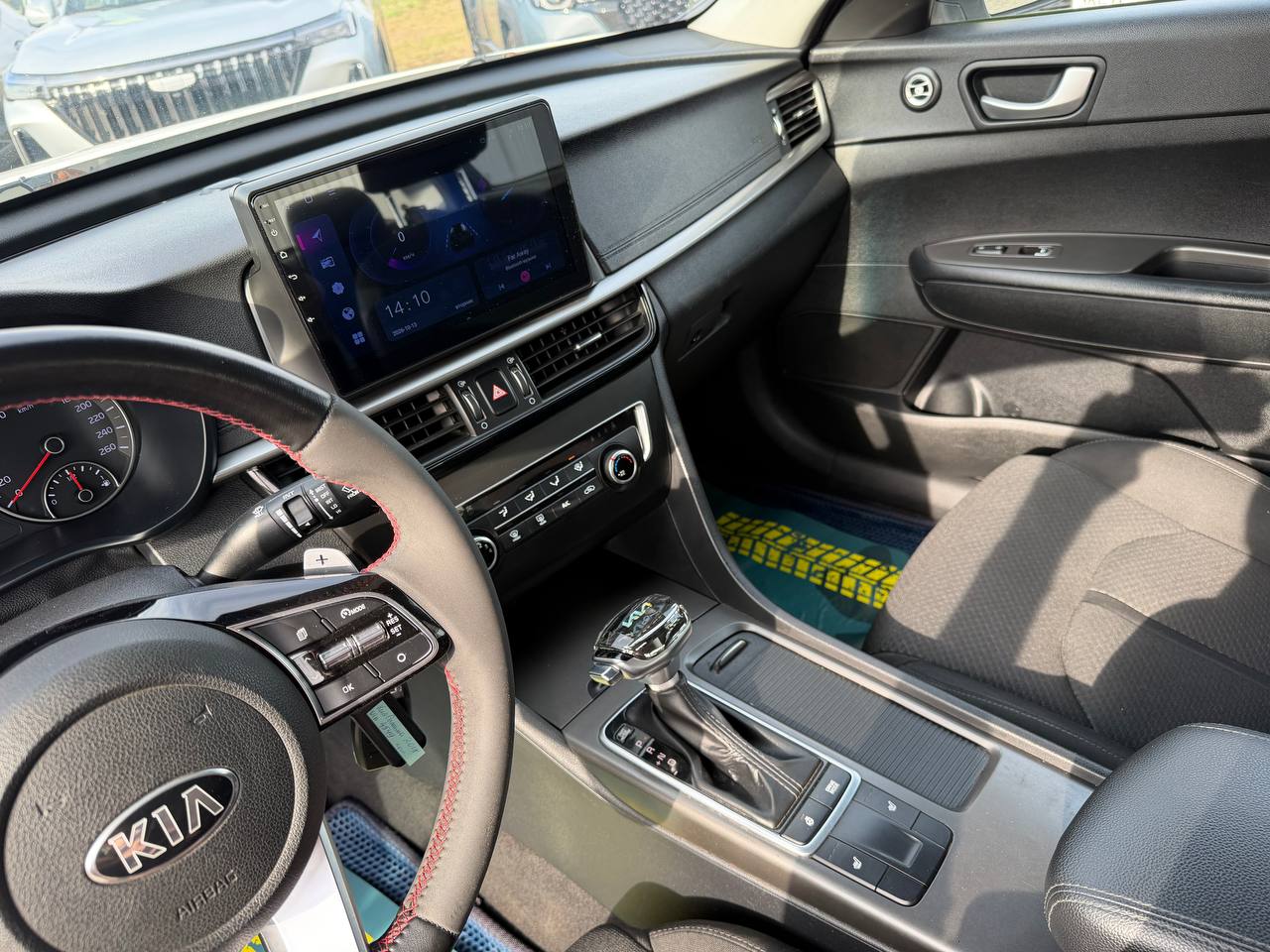 Фото автомобиля 12