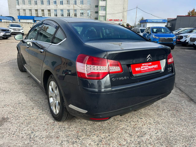 Фото автомобиля 5