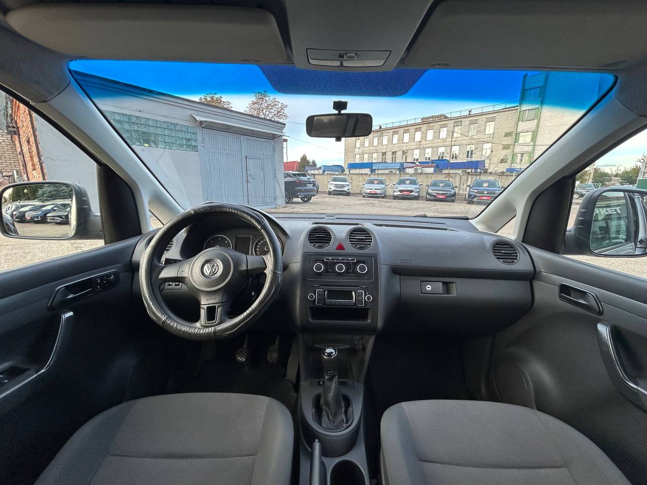 Фото автомобиля 12