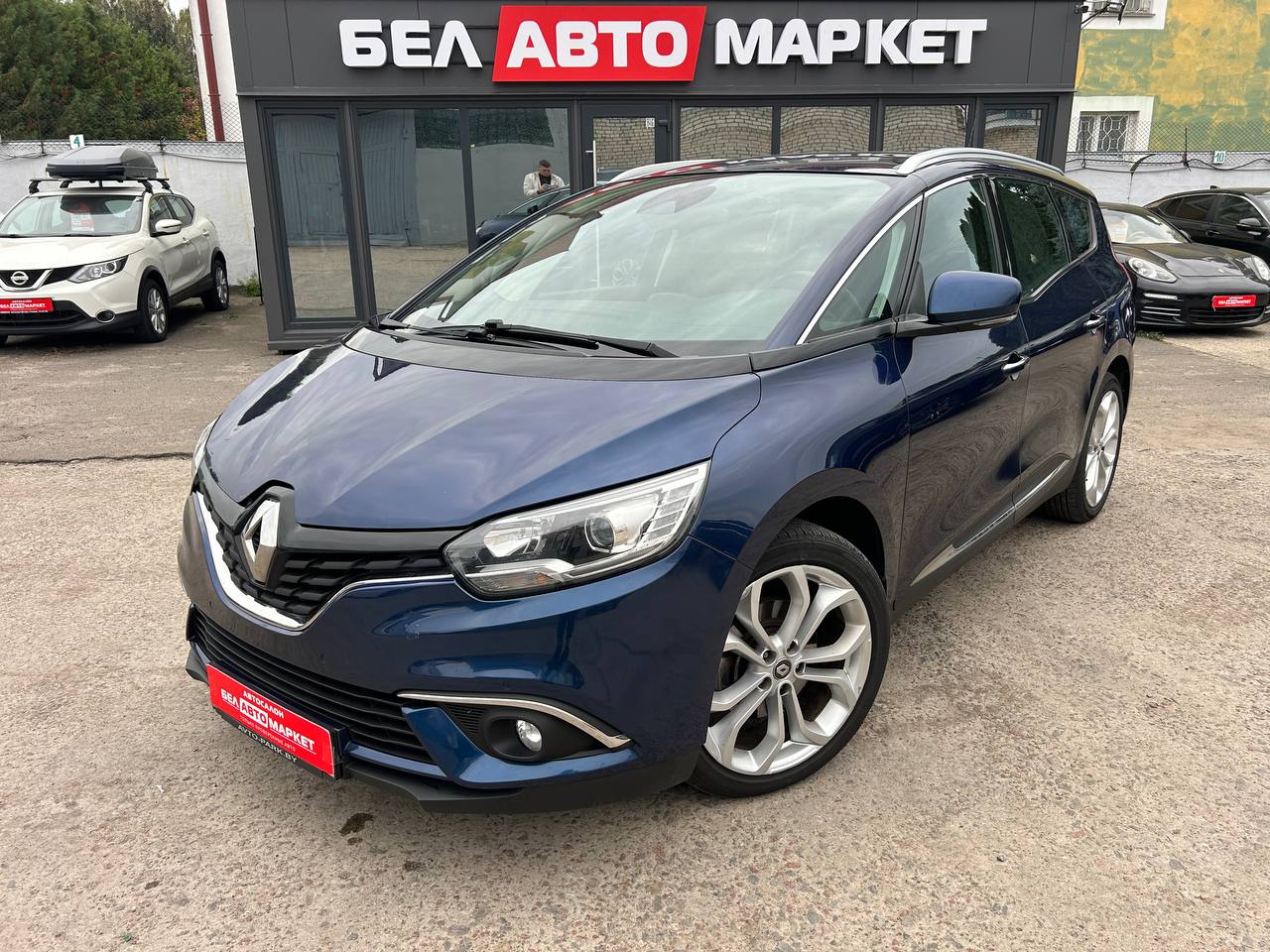 авто с пробегом renault Grand Scenic 2016