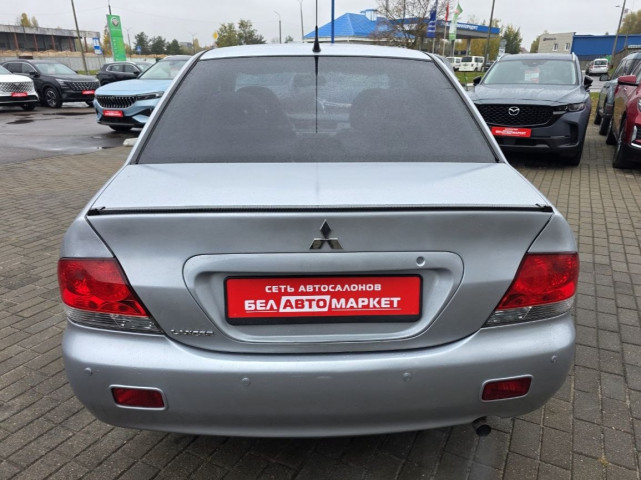 Фото автомобиля 5