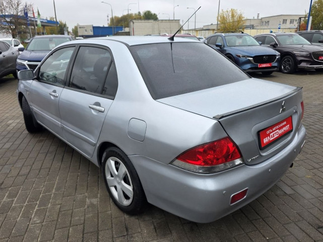 Фото автомобиля 6