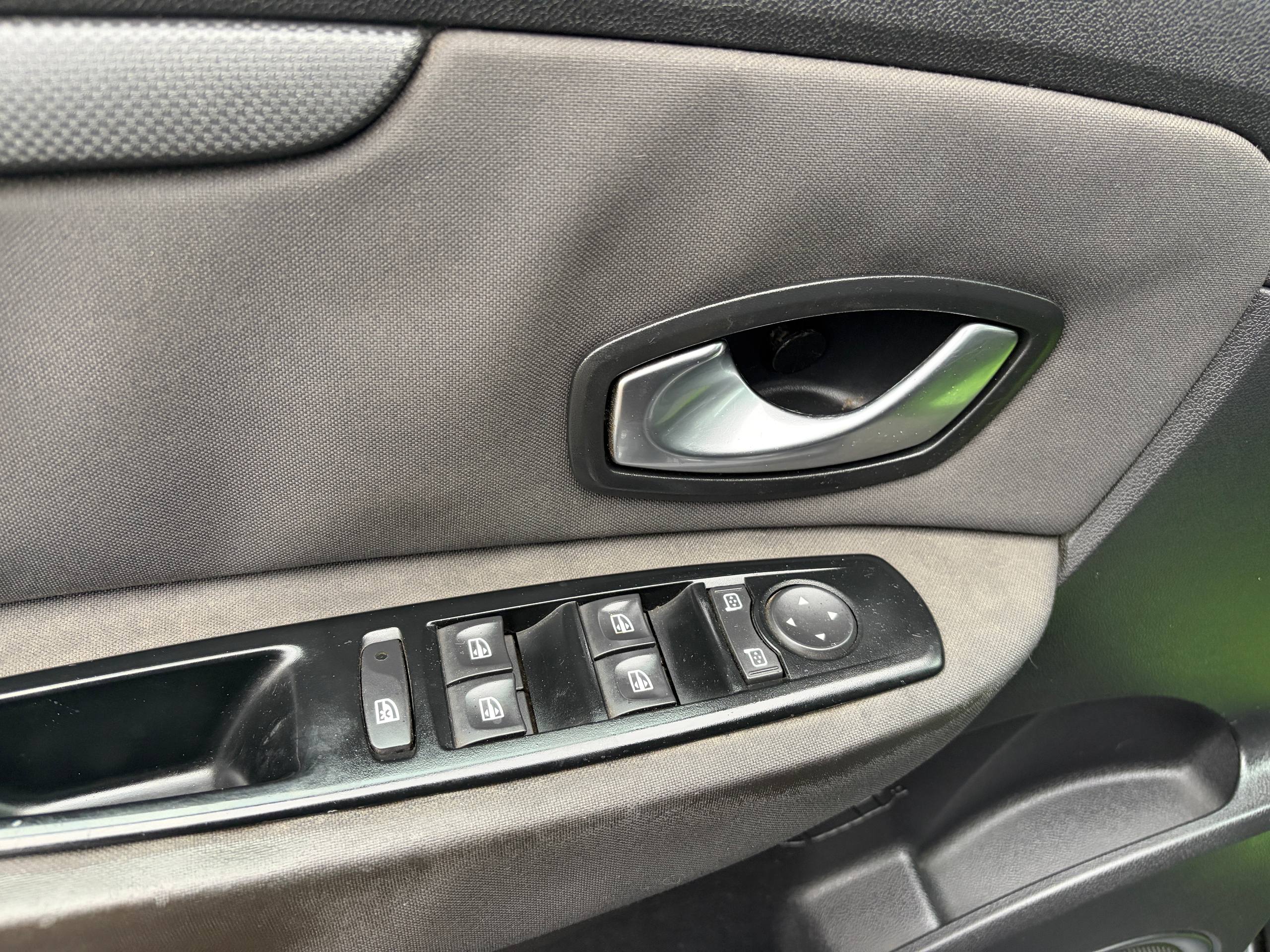 Фото автомобиля 14