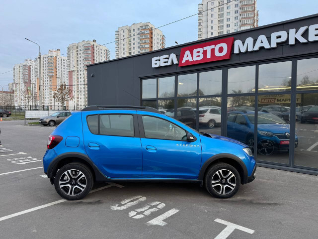 Фото автомобиля 3