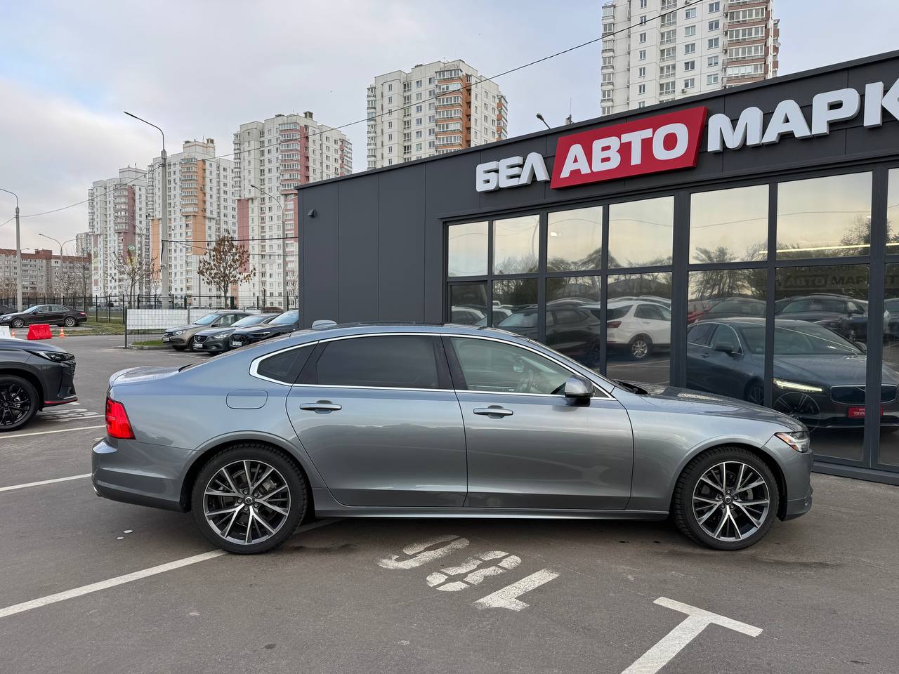 Фото автомобиля 3