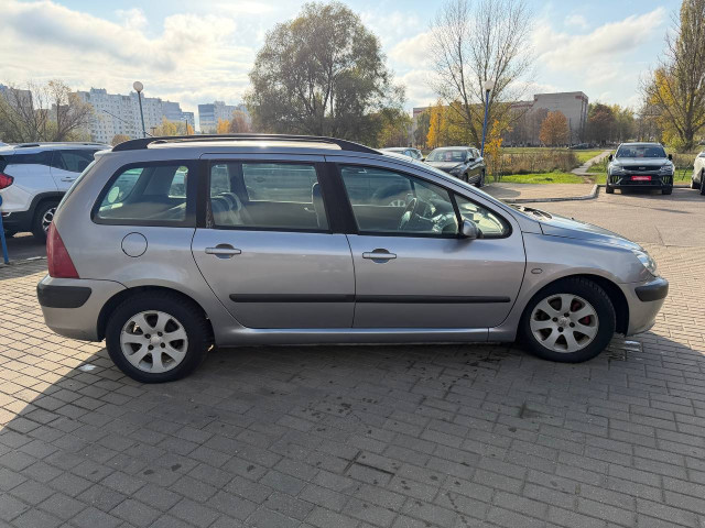 Фото автомобиля 3