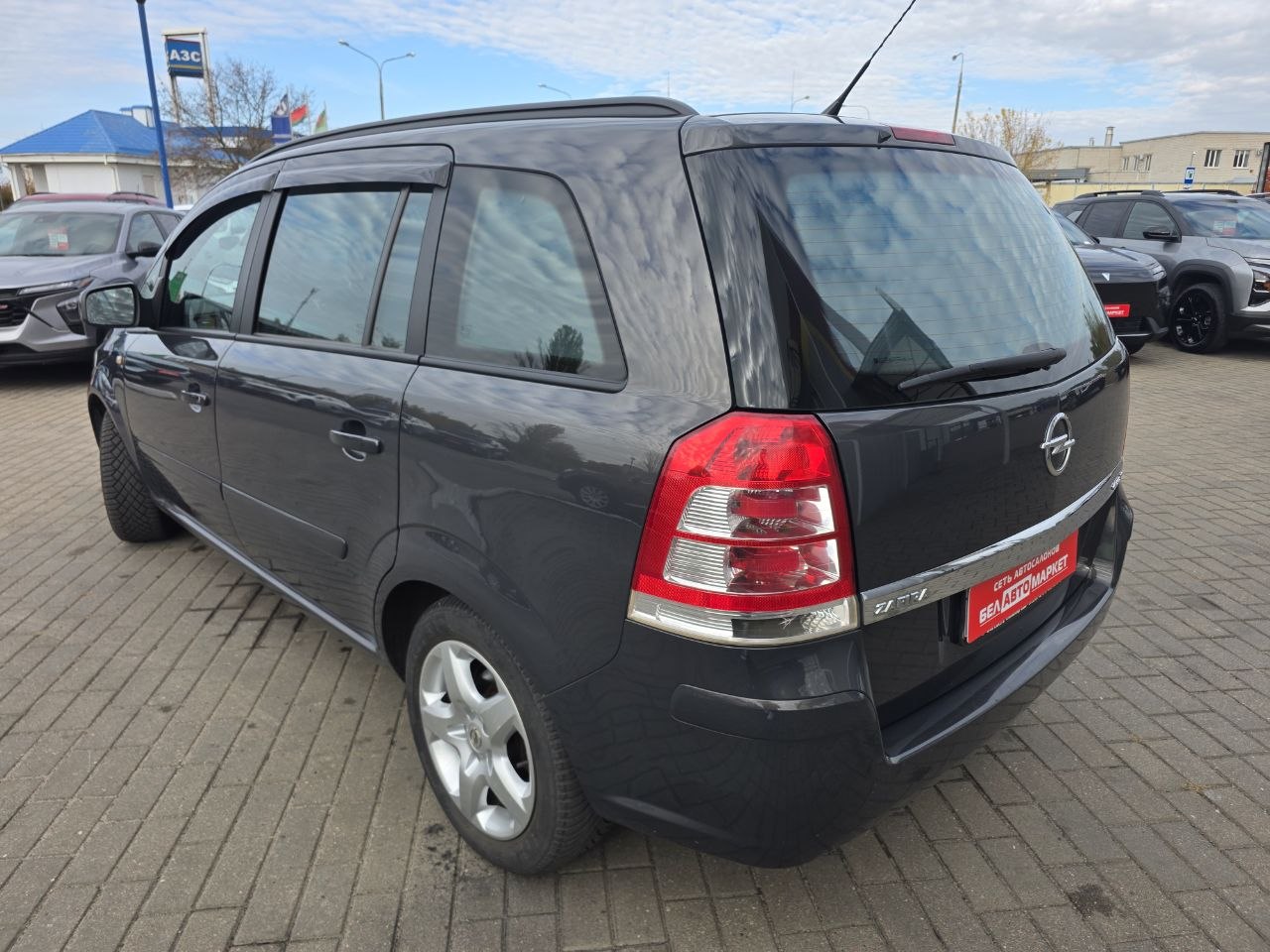 Фото автомобиля 6