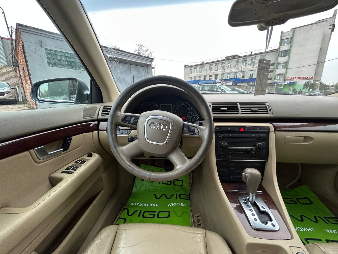 Фото автомобиля 12