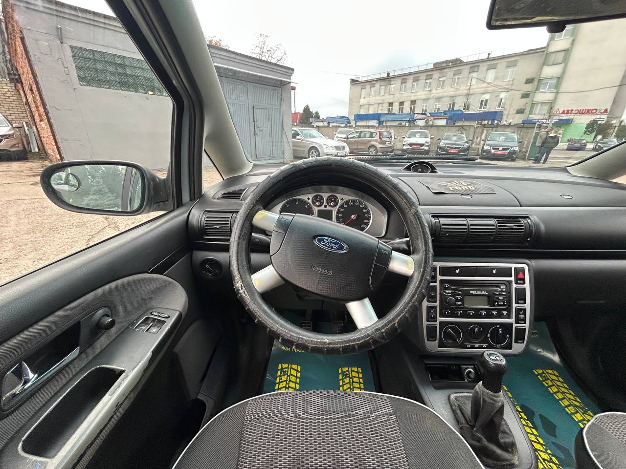 Фото автомобиля 12
