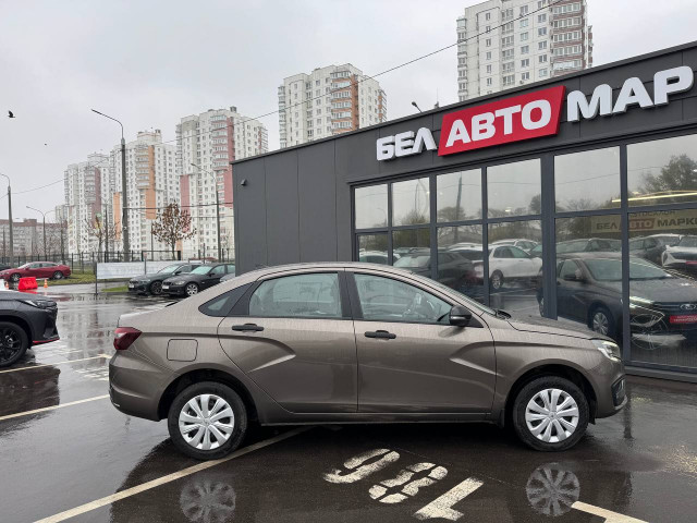 Фото автомобиля 3