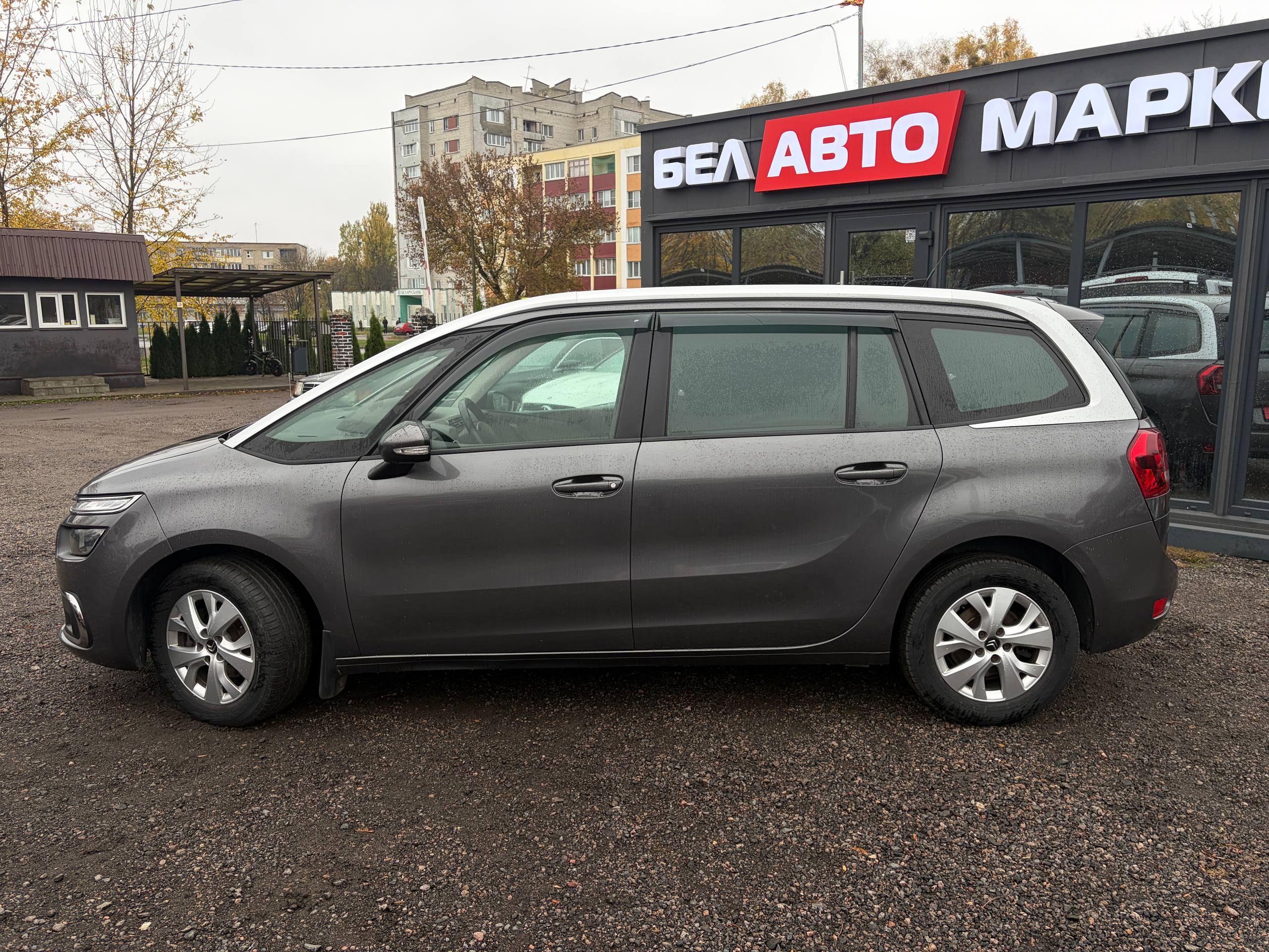 Фото автомобиля 8