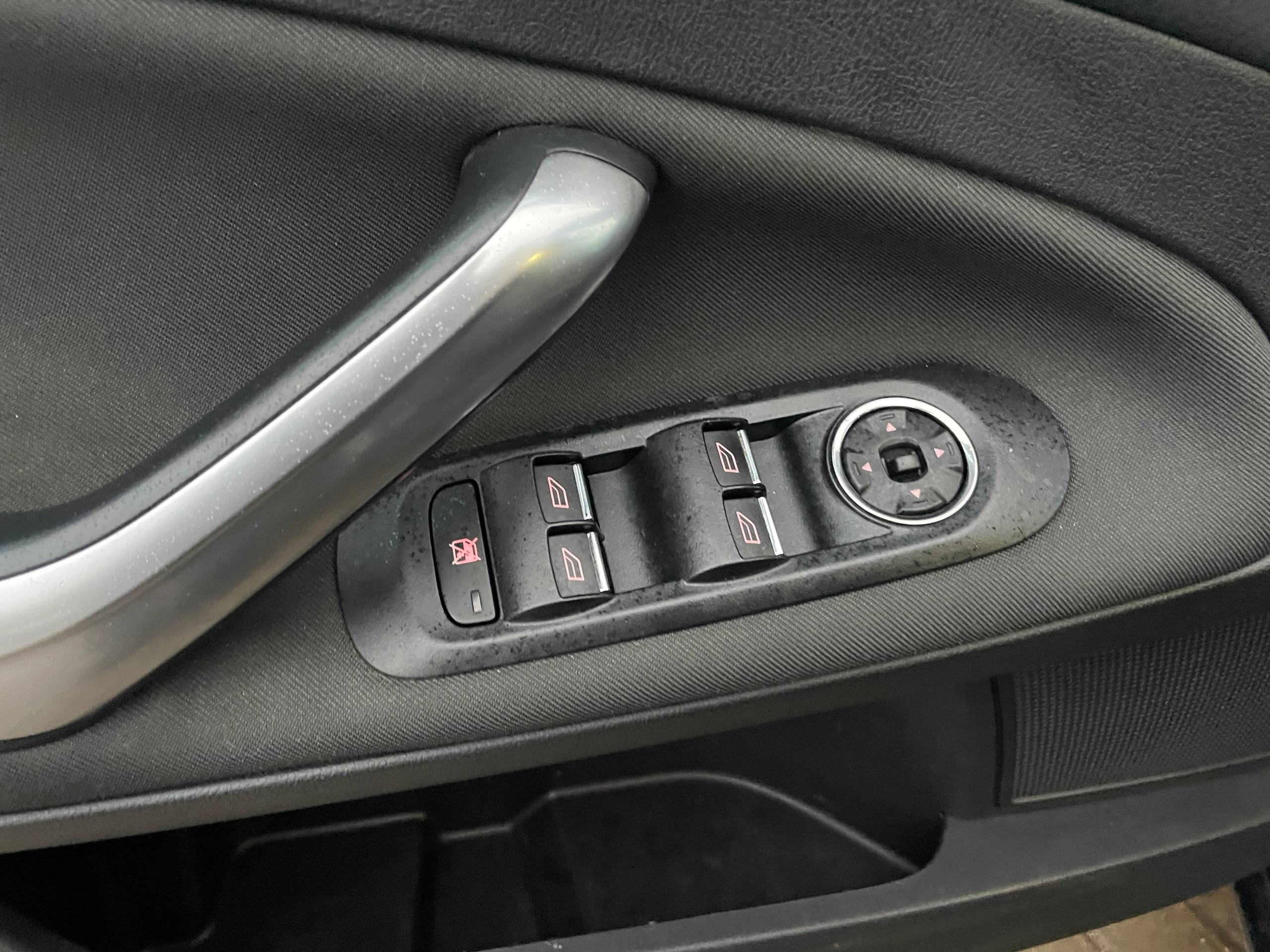 Фото автомобиля 12