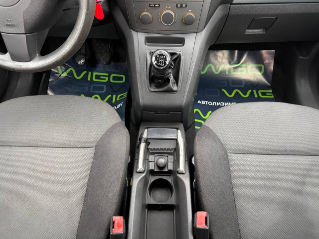 Фото автомобиля 12