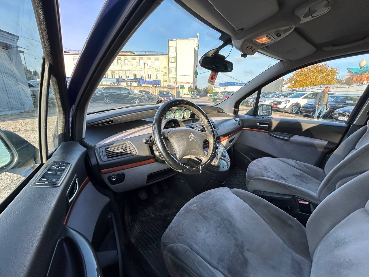Фото автомобиля 7