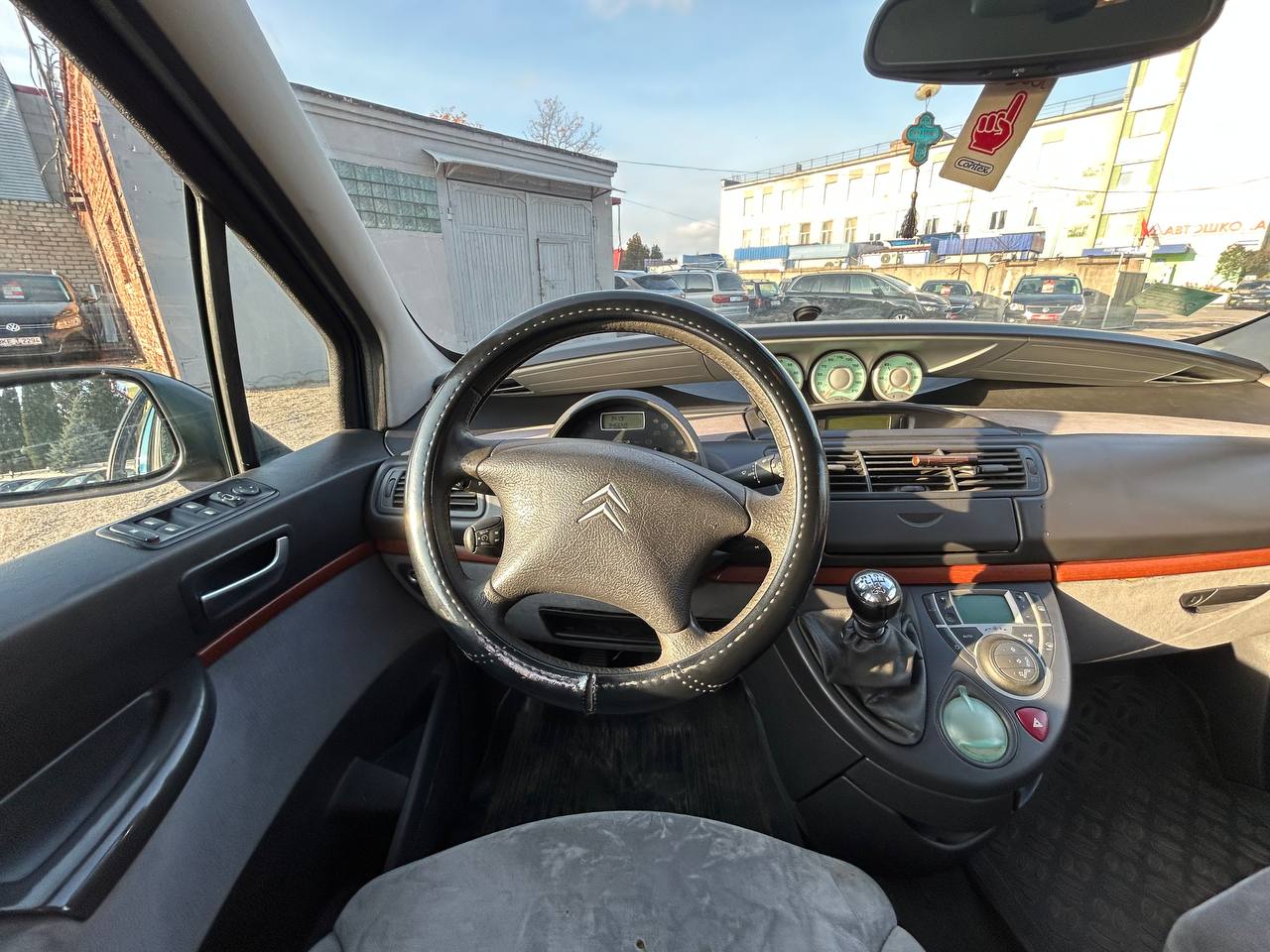 Фото автомобиля 10