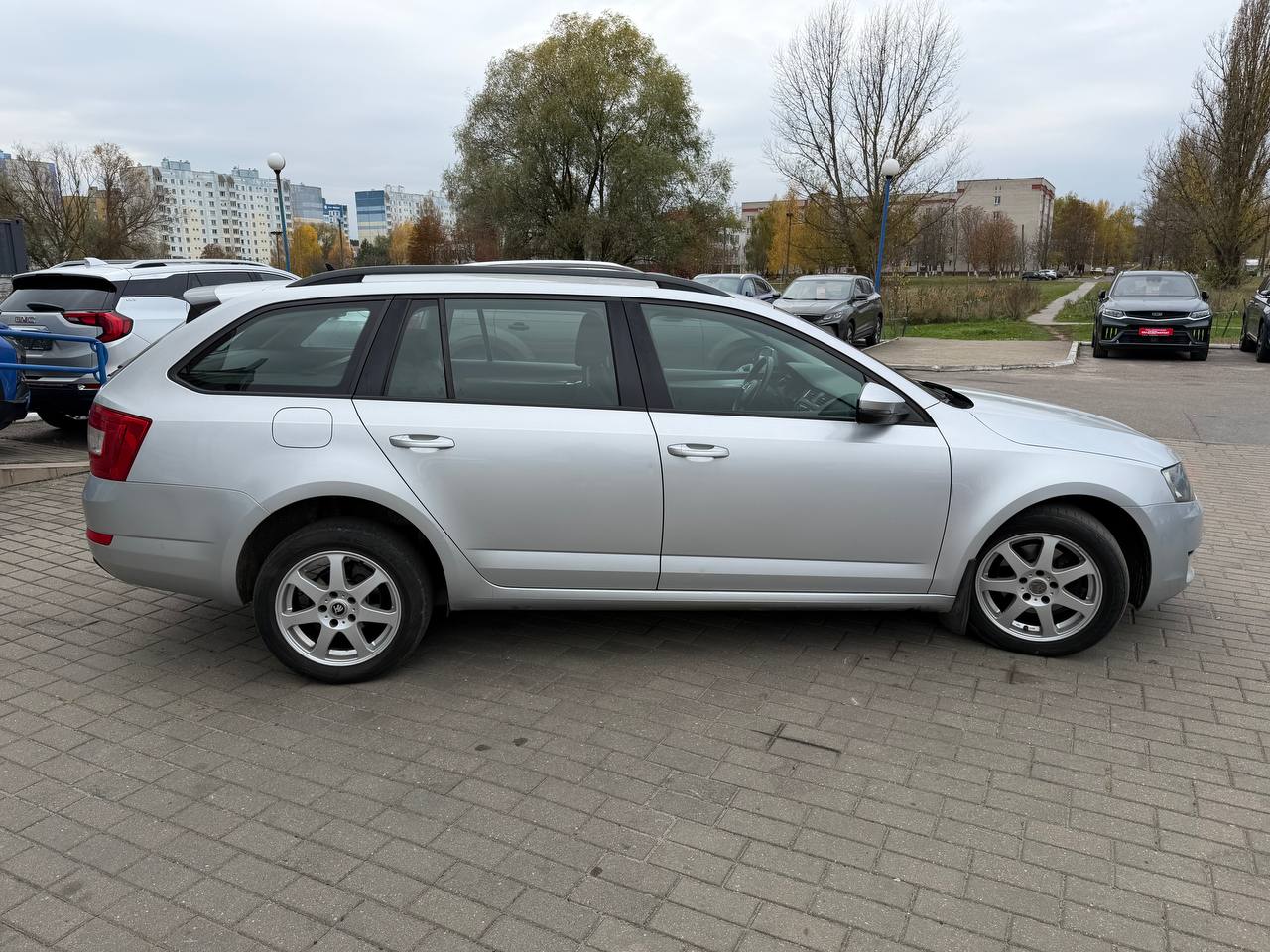 Фото автомобиля 3