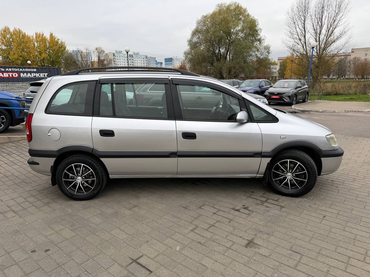 Фото автомобиля 3