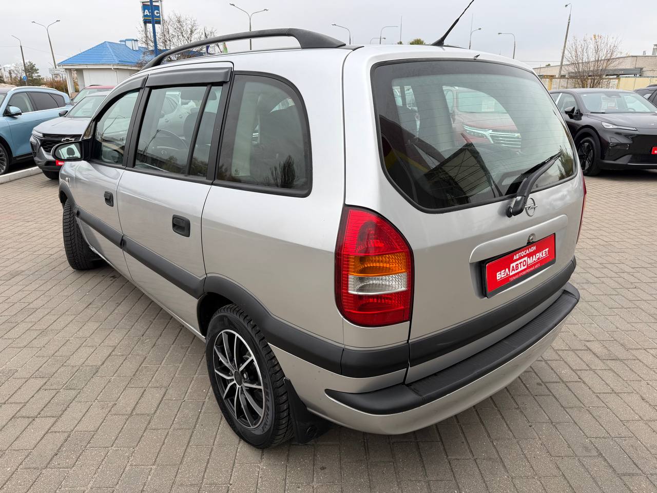 Фото автомобиля 6