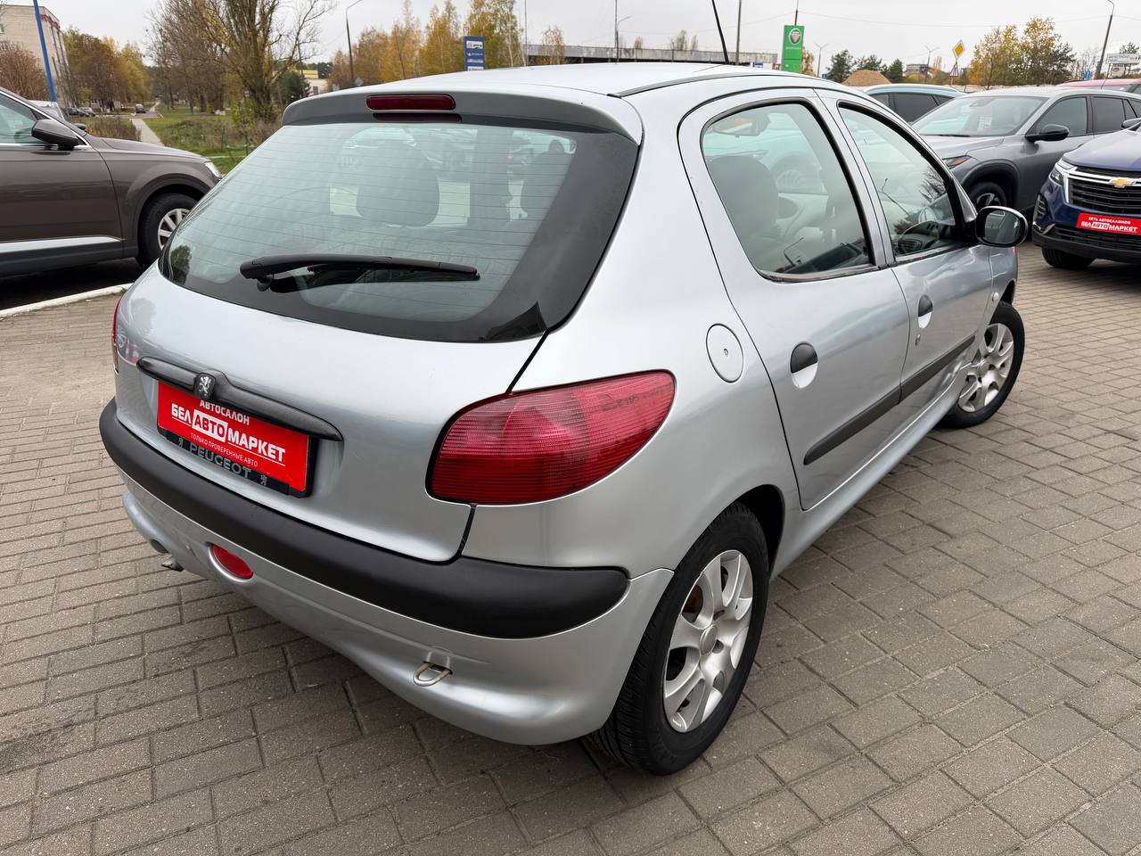 Фото автомобиля 3