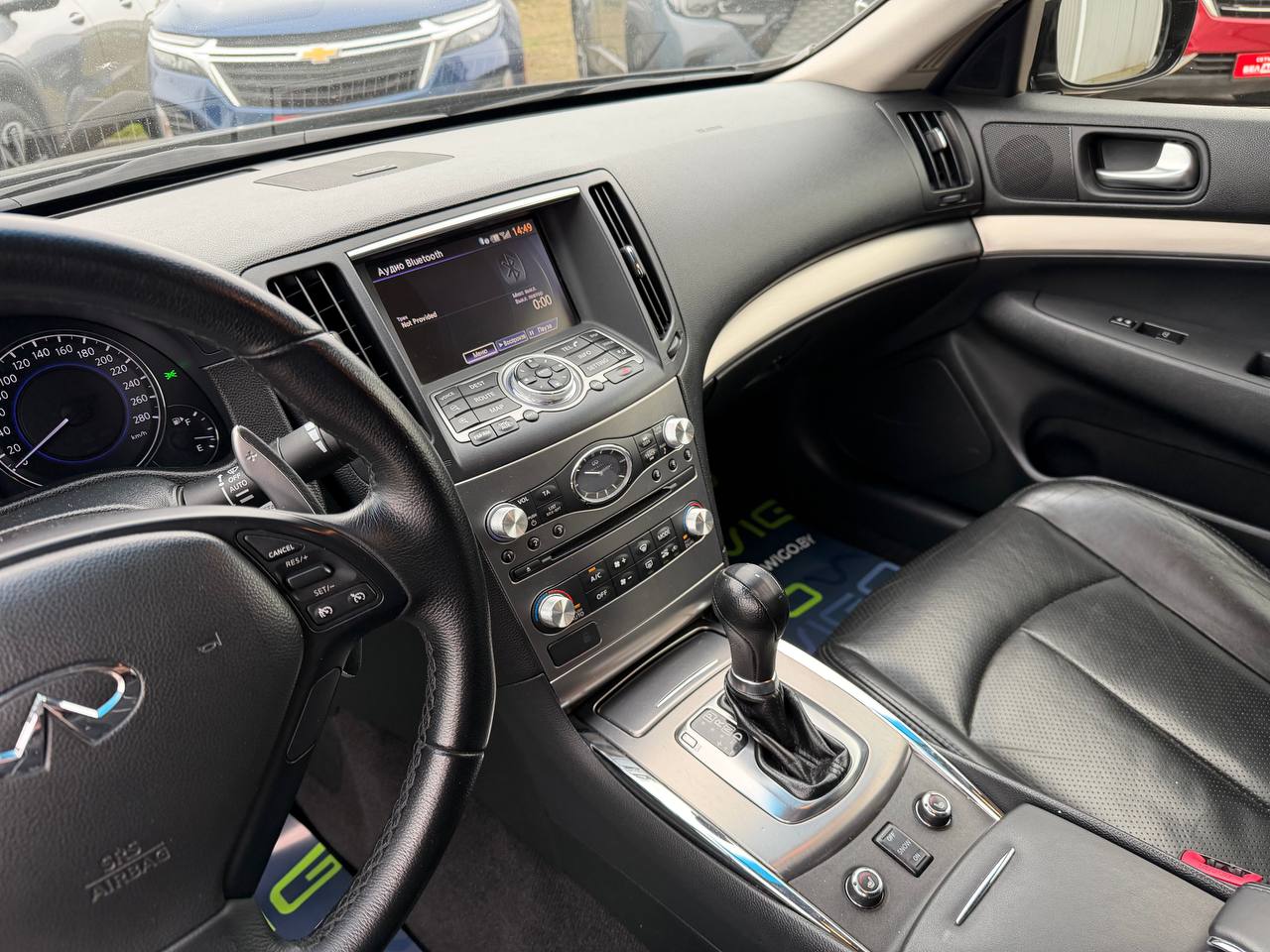 Фото автомобиля 12