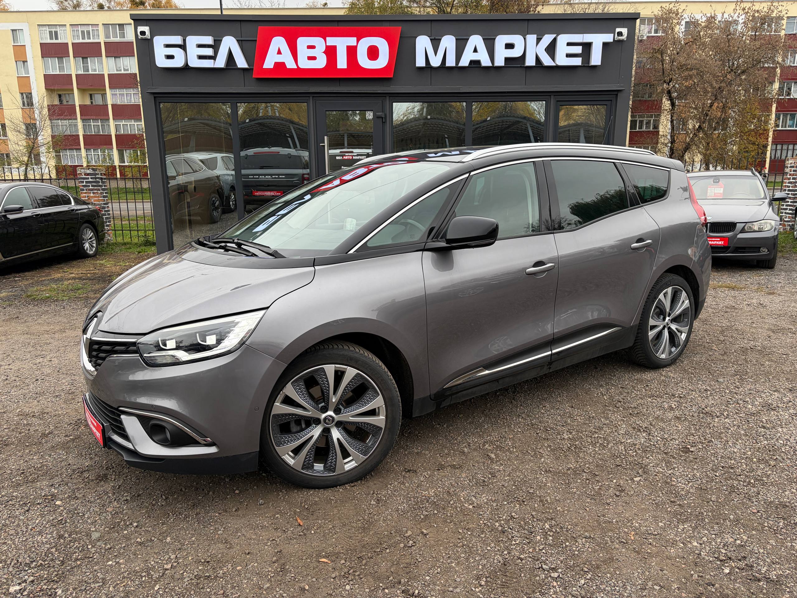 авто с пробегом renault scenic 2017