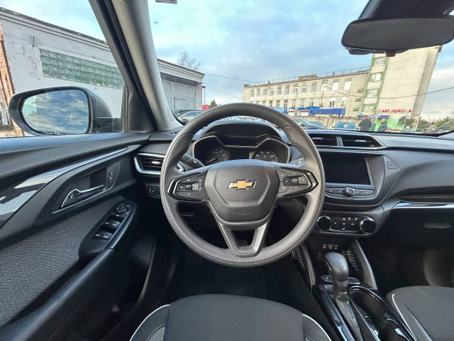 Фото автомобиля 12
