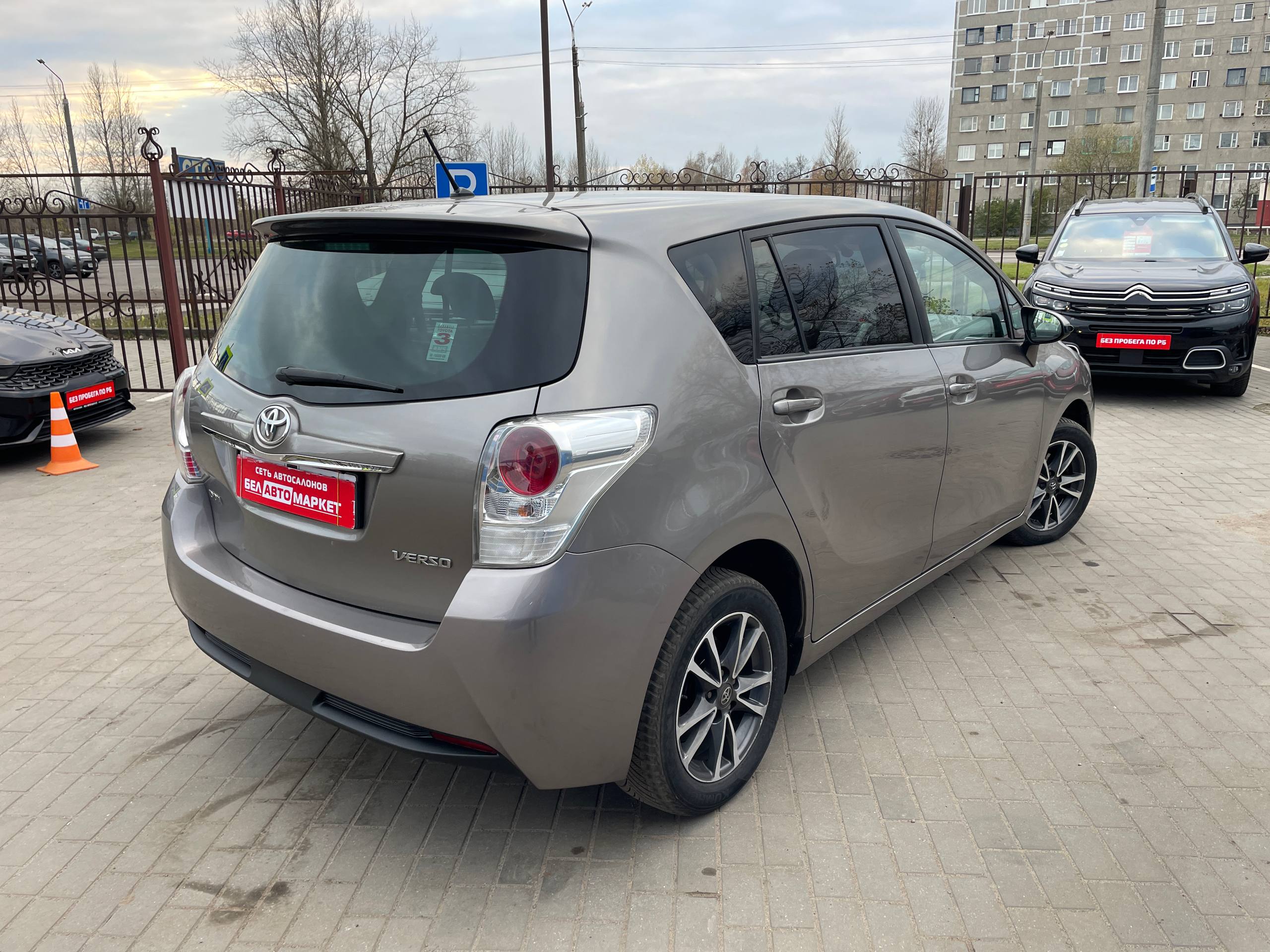 Фото автомобиля 12