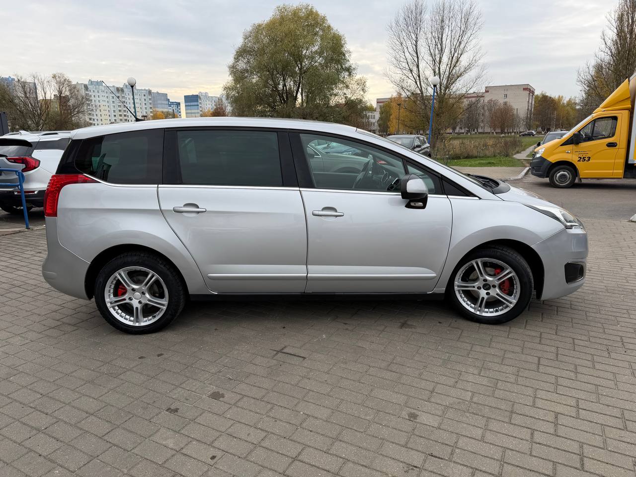 Фото автомобиля 3