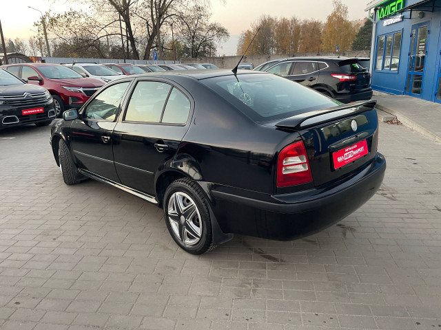 Фото автомобиля 9