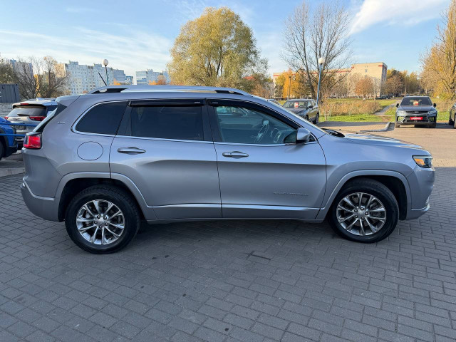 Фото автомобиля 3