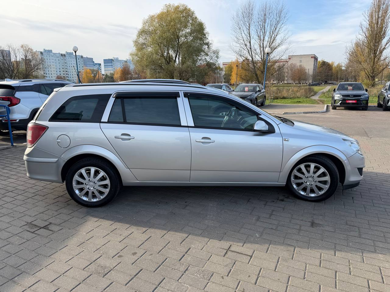 Фото автомобиля 3