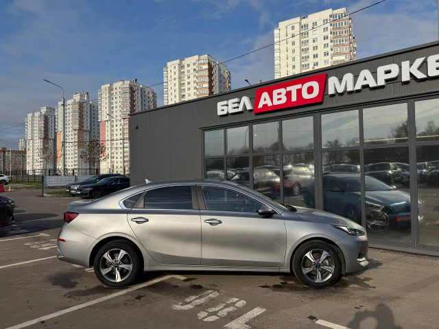Фото автомобиля 3