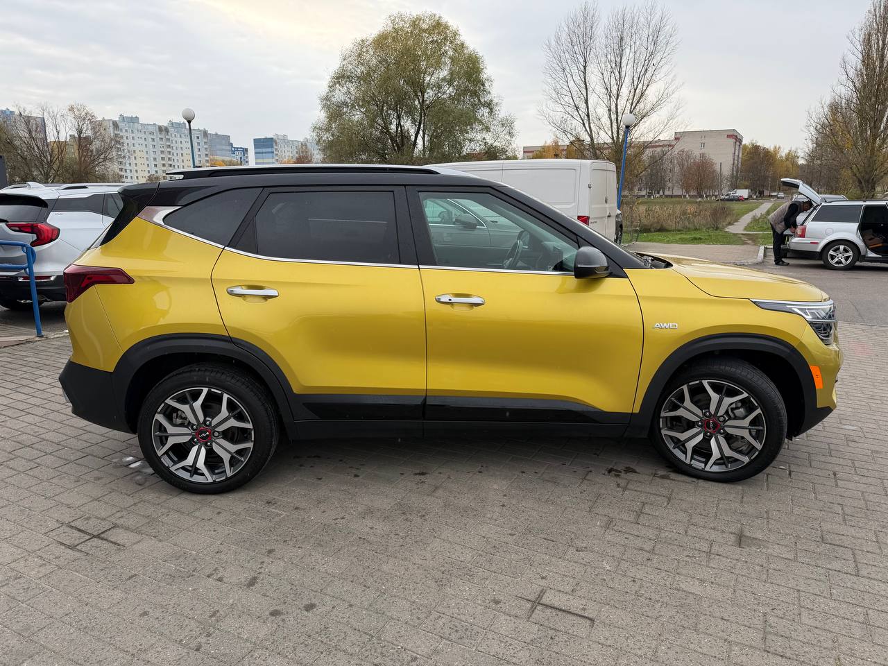 Фото автомобиля 3