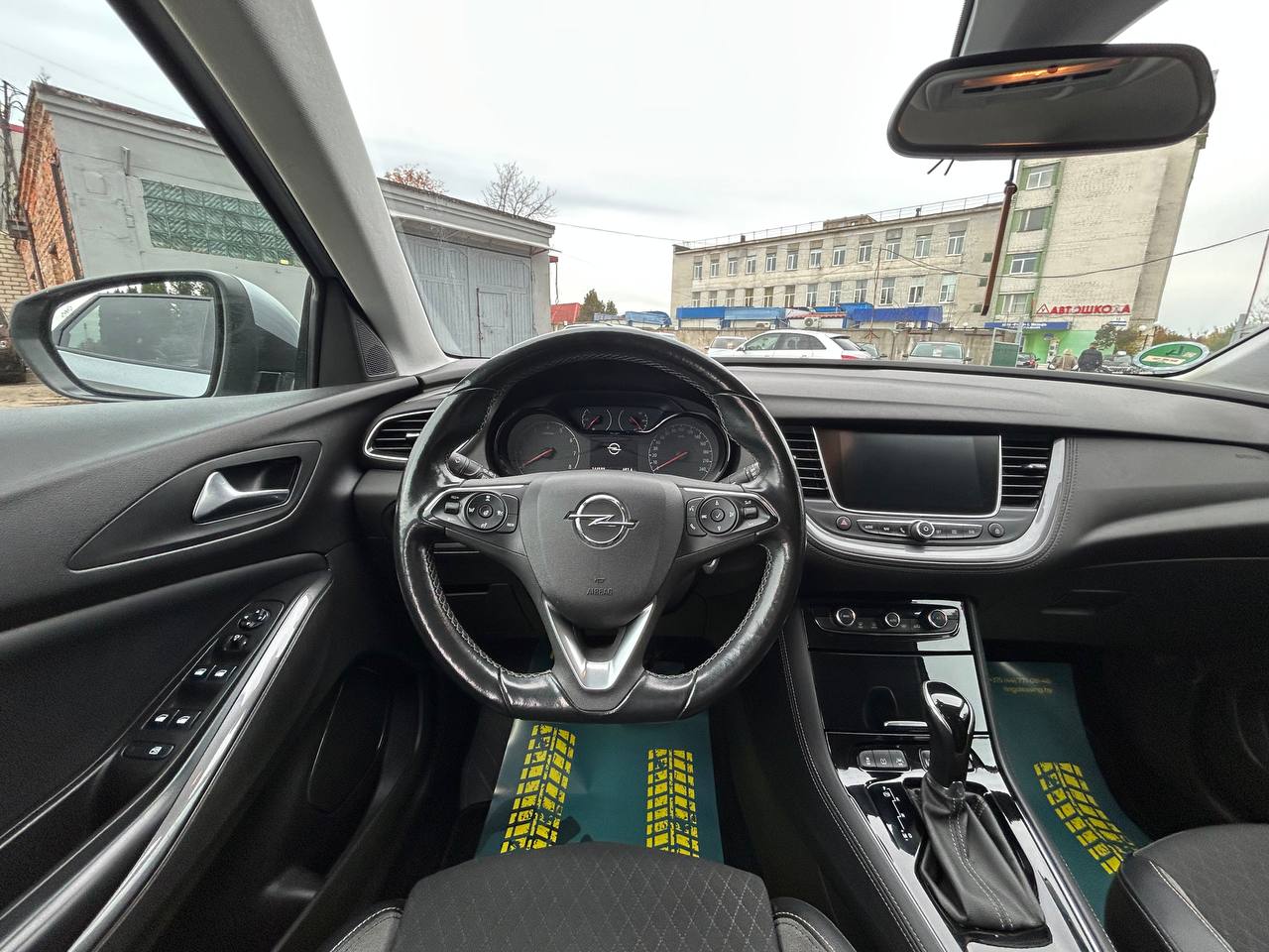 Фото автомобиля 12